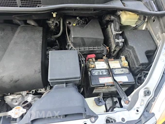 2017 Toyota Sienna LE 8-Passenger 119.3" WB - miniatura 29