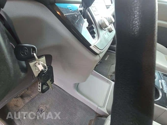 2017 Toyota Sienna LE 8-Passenger 119.3" WB - miniatura 5