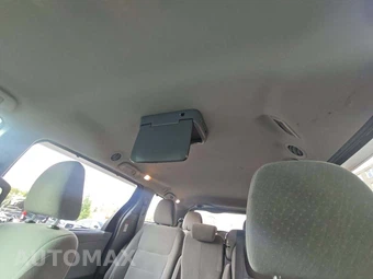 2017 Toyota Sienna LE 8-Passenger 119.3" WB - miniatura 8