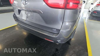 2017 Toyota Sienna LE 8-Passenger 119.3" WB - miniatura 26