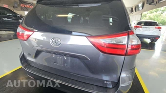 2017 Toyota Sienna LE 8-Passenger 119.3" WB - miniatura 31