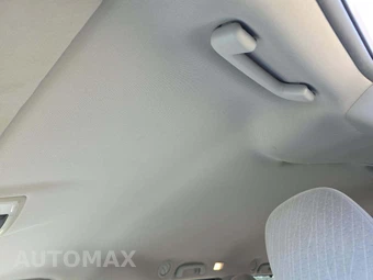 2017 Toyota Sienna LE 8-Passenger 119.3" WB - miniatura 8
