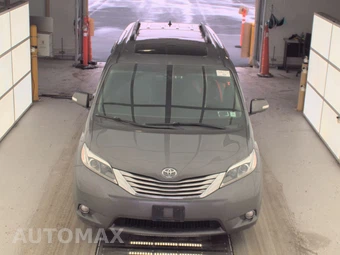 2017 Toyota Sienna Limited Premium 7-Passenger 119.3" WB - miniatura 2