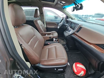 2017 Toyota Sienna Limited Premium 7-Passenger 119.3" WB - miniatura 8