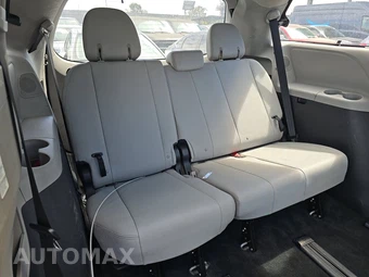 2017 Toyota Sienna Limited Premium 7-Passenger 119.3" WB - miniatura 14
