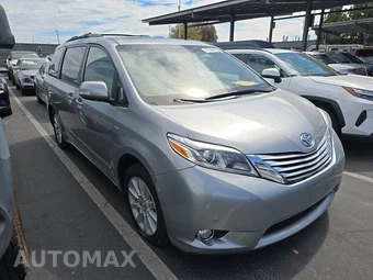 2017 Toyota Sienna Limited Premium 7-Passenger 119.3" WB - miniatura 3
