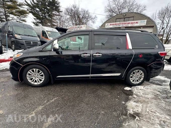 2017 Toyota Sienna Limited Premium 7-Passenger 119.3" WB - miniatura 4
