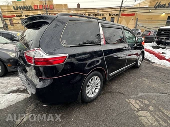 2017 Toyota Sienna Limited Premium 7-Passenger 119.3" WB - miniatura 8