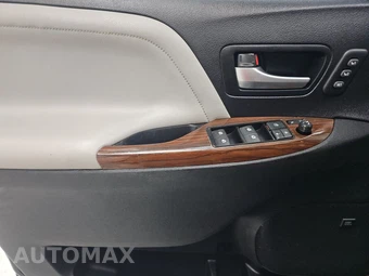 2017 Toyota Sienna Limited Premium 7-Passenger 119.3" WB - miniatura 9