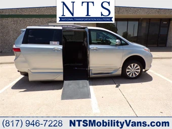 2017 Toyota Sienna Limited Premium 7-Passenger 119.3" WB - car from the USA, Manheim Buy-Now listing at AUTOMAX