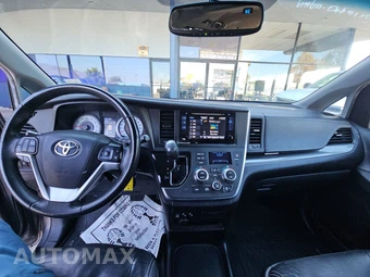 2017 Toyota Sienna SE 8-Passenger 119.3" WB - miniatura 11