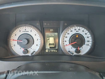2017 Toyota Sienna SE 8-Passenger 119.3" WB - miniatura 12