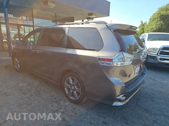 2017 Toyota Sienna SE 8-Passenger 119.3" WB - miniatura 6