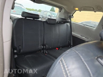 2017 Toyota Sienna SE 8-Passenger 119.3" WB - miniatura 14