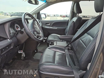 2017 Toyota Sienna SE 8-Passenger 119.3" WB - miniatura 7