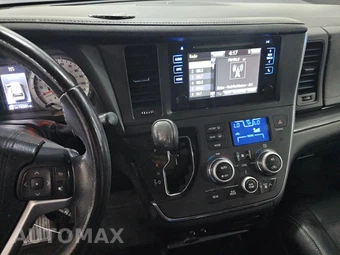 2017 Toyota Sienna SE 8-Passenger 119.3" WB - miniatura 11
