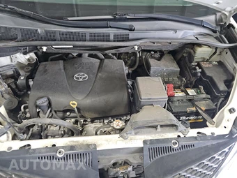 2017 Toyota Sienna SE 8-Passenger 119.3" WB - miniatura 17