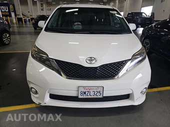 2017 Toyota Sienna SE 8-Passenger 119.3" WB - miniatura 2