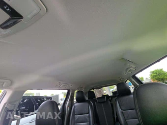 2017 Toyota Sienna SE 8-Passenger 119.3" WB - miniatura 11