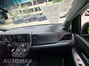 2017 Toyota Sienna SE 8-Passenger 119.3" WB - miniatura 20