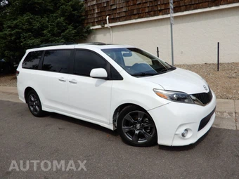 2017 Toyota Sienna SE Premium 8-Passenger 119.3" WB - miniatura 3