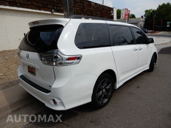 2017 Toyota Sienna SE Premium 8-Passenger 119.3" WB - miniatura 5