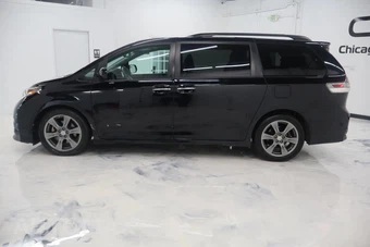 2017 Toyota Sienna SE Premium 8-Passenger 119.3" WB - miniatura 5