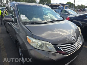 2017 Toyota Sienna XLE 7-Passenger 119.3" WB - miniatura 3