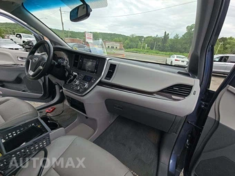 2017 Toyota Sienna XLE 7-Passenger 119.3" WB - miniatura 20