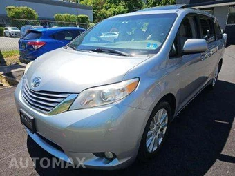 2017 Toyota Sienna XLE 7-Passenger 119.3" WB