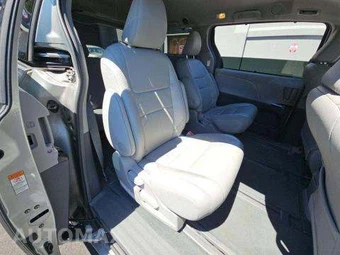 2017 Toyota Sienna XLE 7-Passenger 119.3" WB - miniatura 17