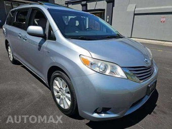 2017 Toyota Sienna XLE 7-Passenger 119.3" WB - miniatura 4