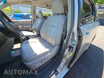 2017 Toyota Sienna XLE 7-Passenger 119.3" WB - miniatura 6