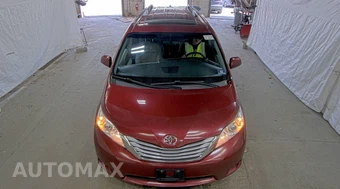 2017 Toyota Sienna XLE 7-Passenger 119.3" WB - miniatura 2