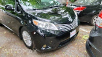2017 Toyota Sienna XLE 8-Passenger 119.3" WB - miniatura 4