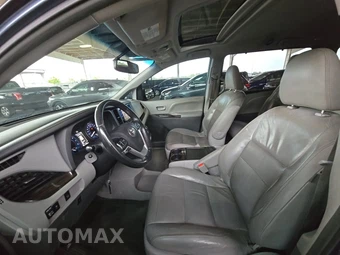 2017 Toyota Sienna XLE 8-Passenger 119.3" WB - miniatura 7