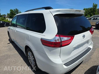 2017 Toyota Sienna XLE 8-Passenger 119.3" WB - miniatura 6