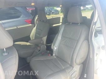 2017 Toyota Sienna XLE 8-Passenger 119.3" WB - miniatura 16