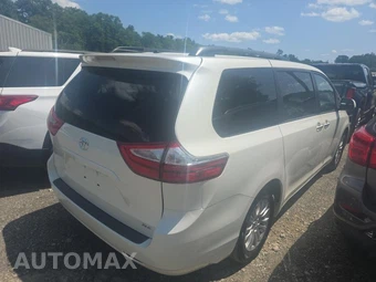 2017 Toyota Sienna XLE 8-Passenger 119.3" WB - miniatura 4