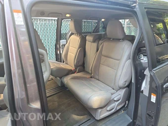 2017 Toyota Sienna XLE 8-Passenger 119.3" WB - miniatura 13