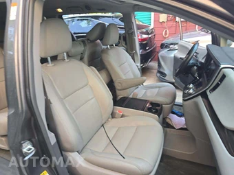 2017 Toyota Sienna XLE 8-Passenger 119.3" WB - miniatura 19