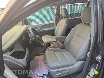 2017 Toyota Sienna XLE 8-Passenger 119.3" WB - miniatura 6