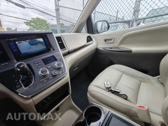 2017 Toyota Sienna XLE 8-Passenger 119.3" WB - miniatura 18