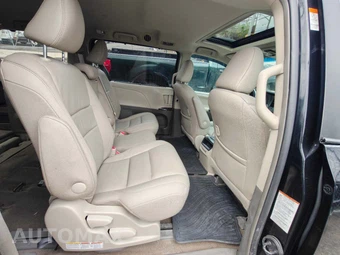 2017 Toyota Sienna XLE 8-Passenger 119.3" WB - miniatura 21