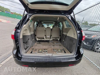 2017 Toyota Sienna XLE 8-Passenger 119.3" WB - miniatura 7