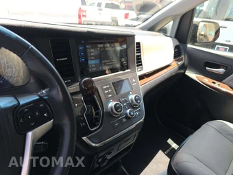 2017 Toyota Sienna XLE 8-Passenger 119.3" WB - miniatura 10
