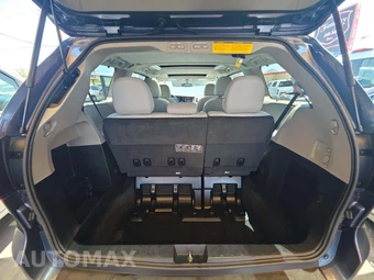 2017 Toyota Sienna XLE 8-Passenger 119.3" WB - miniatura 15