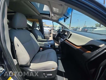 2017 Toyota Sienna XLE 8-Passenger 119.3" WB - miniatura 19