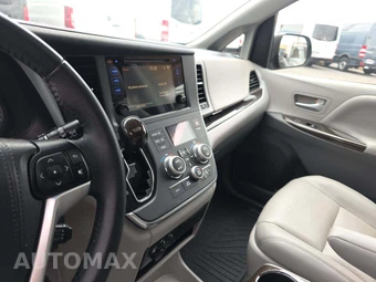2017 Toyota Sienna XLE 8-Passenger 119.3" WB - miniatura 10