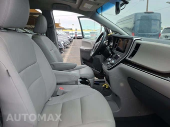 2017 Toyota Sienna XLE 8-Passenger 119.3" WB - miniatura 19